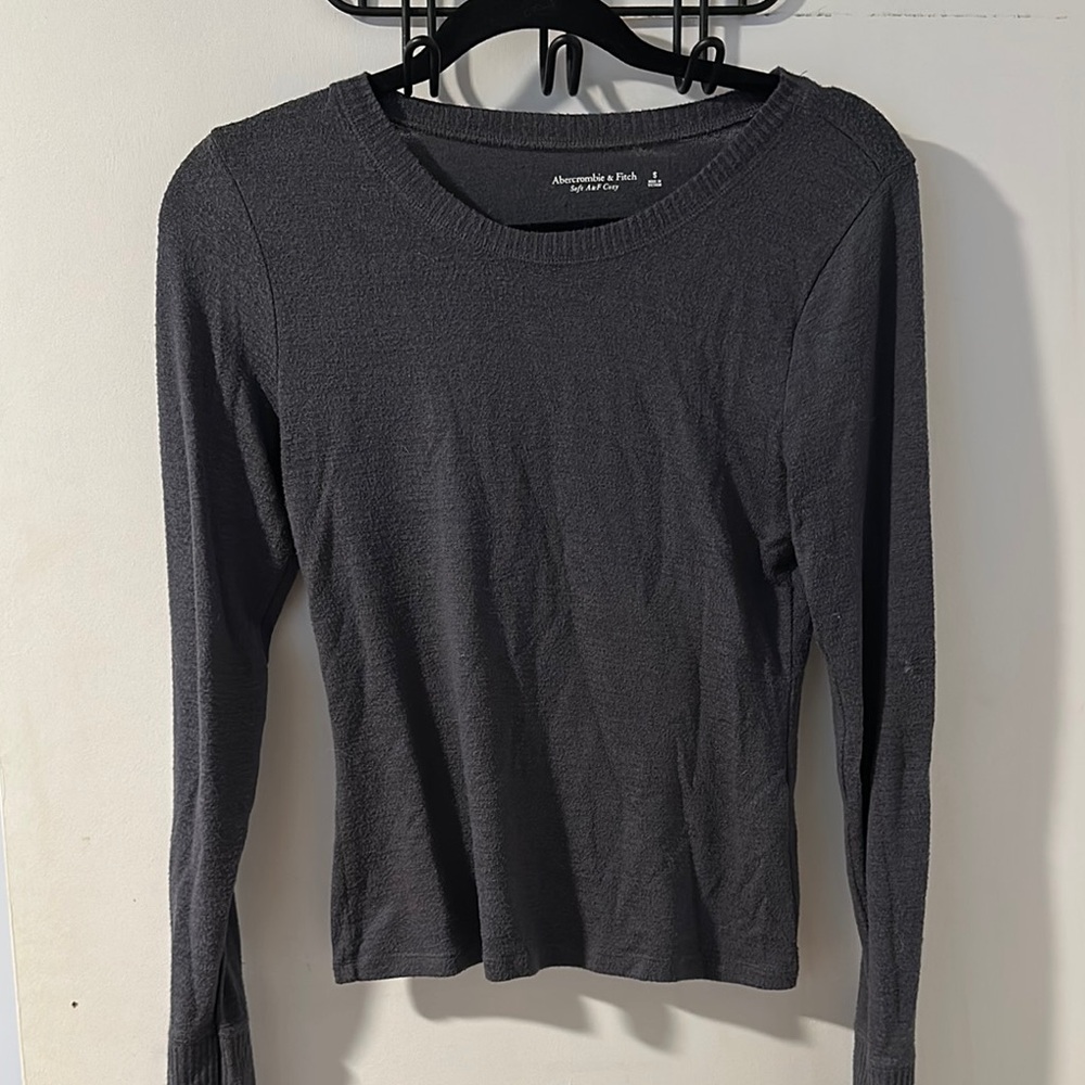 Abercrombie & Fitch Gray Fitted Long Sleeve Tee